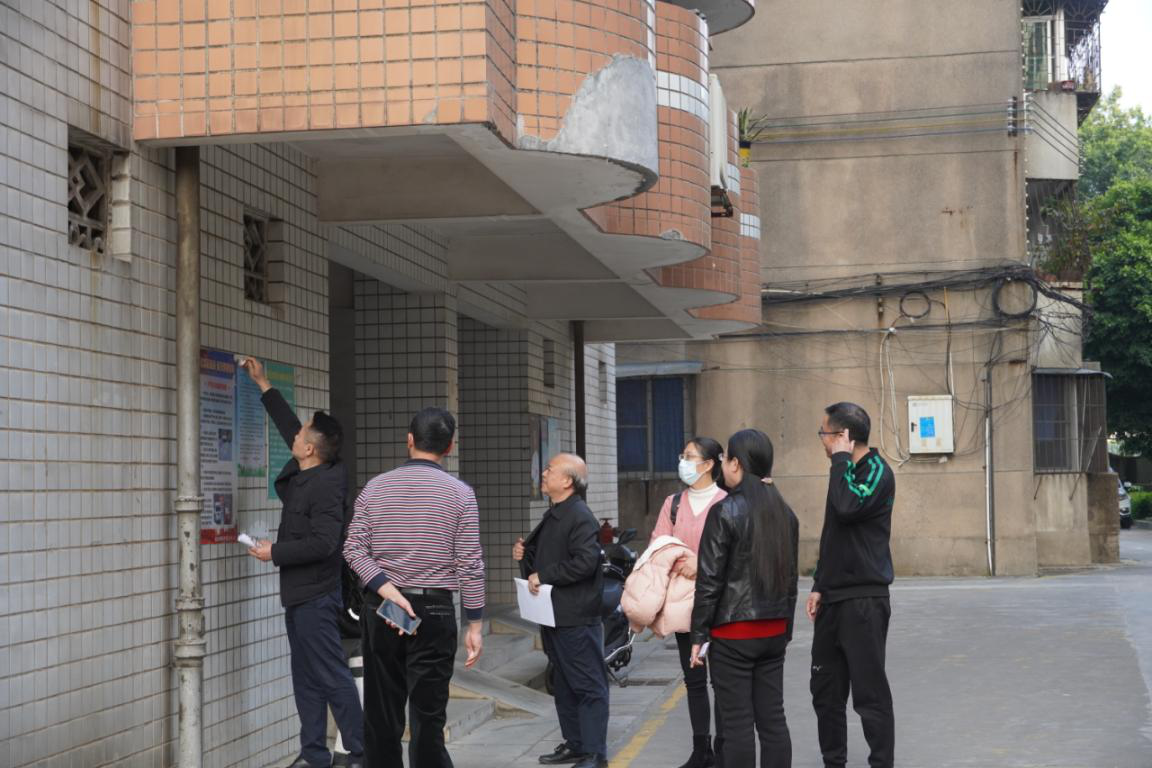 我院开展宣传阵地和网络安全 全方位排查工作
